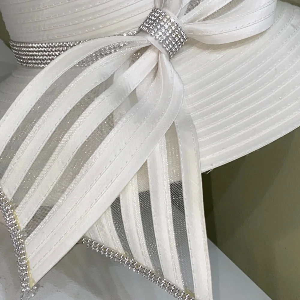 Beautiful Church Hat / Dress Hat by Sierra - Picture 2 of 8